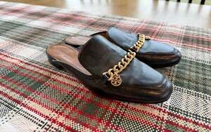 Tory Burch Benton Leather Loafer Mule Slides with Gold Chain Charm Detail, 7.5